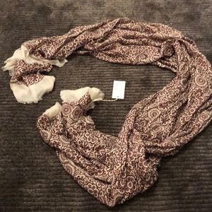 Women’s viscose scarf
